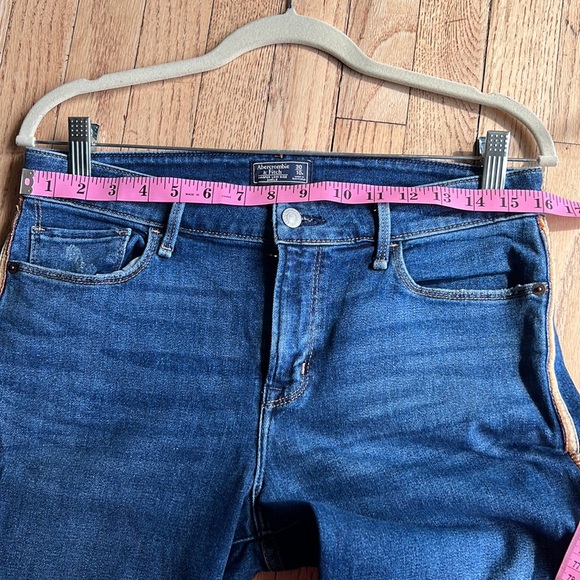 Abercrombie & Fitch  harper low rise ankle jeans great condition no flaws - Picture 10 of 11